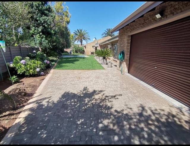 4 BEDROOM HOUSE FOR SALE IN VANDERBIJLPARK SE 3